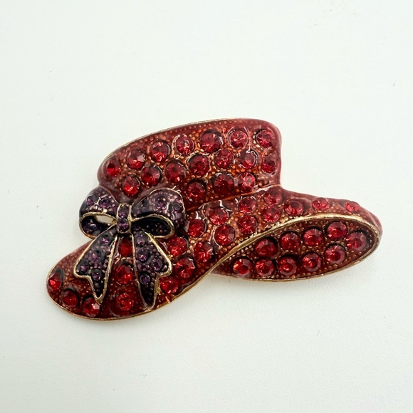 Vintage Red Hat Society Enamel Rhinestone Figural Pin Brooch Pendant - Picture 3 of 5